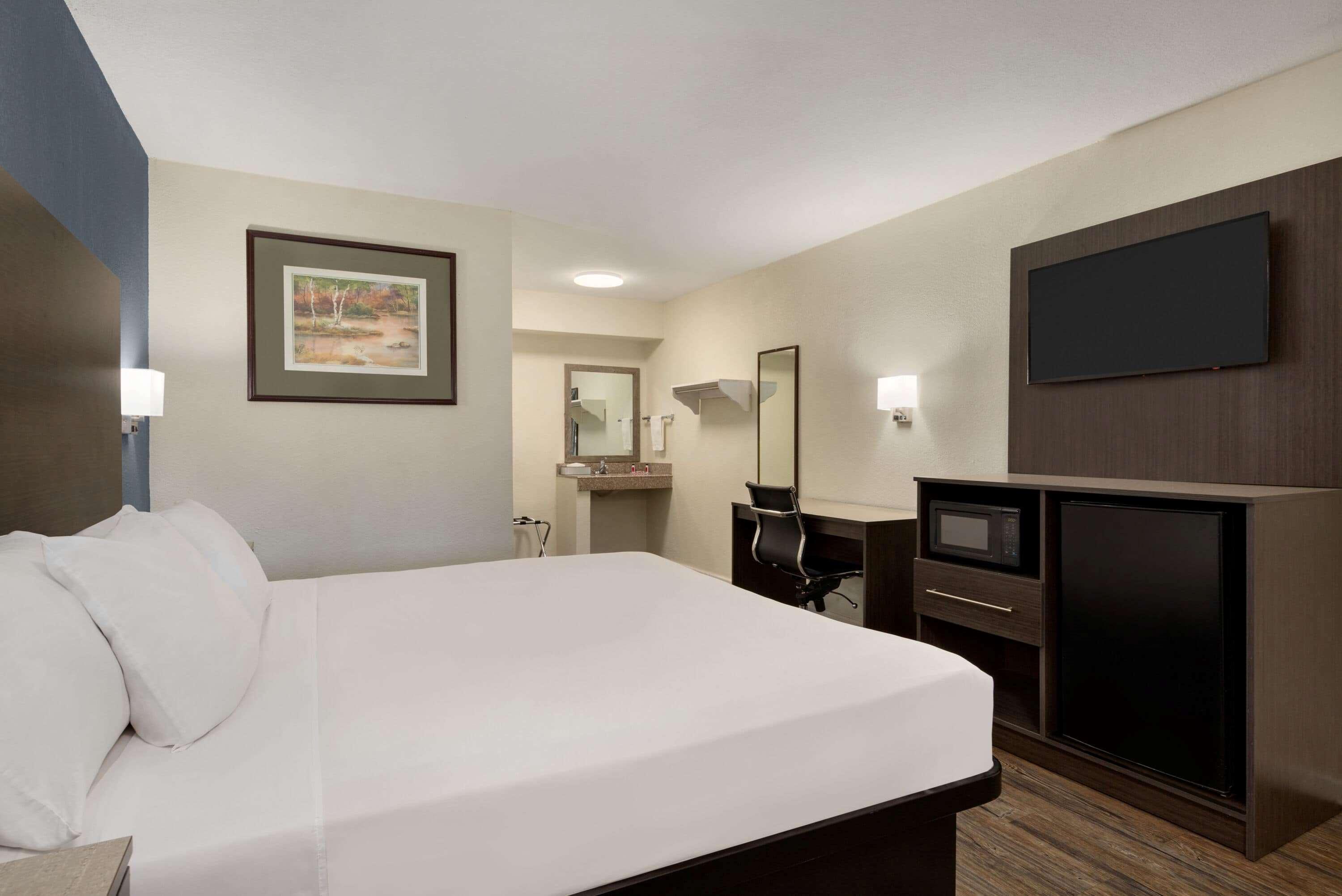 Days Inn By Wyndham Lawton Bagian luar foto