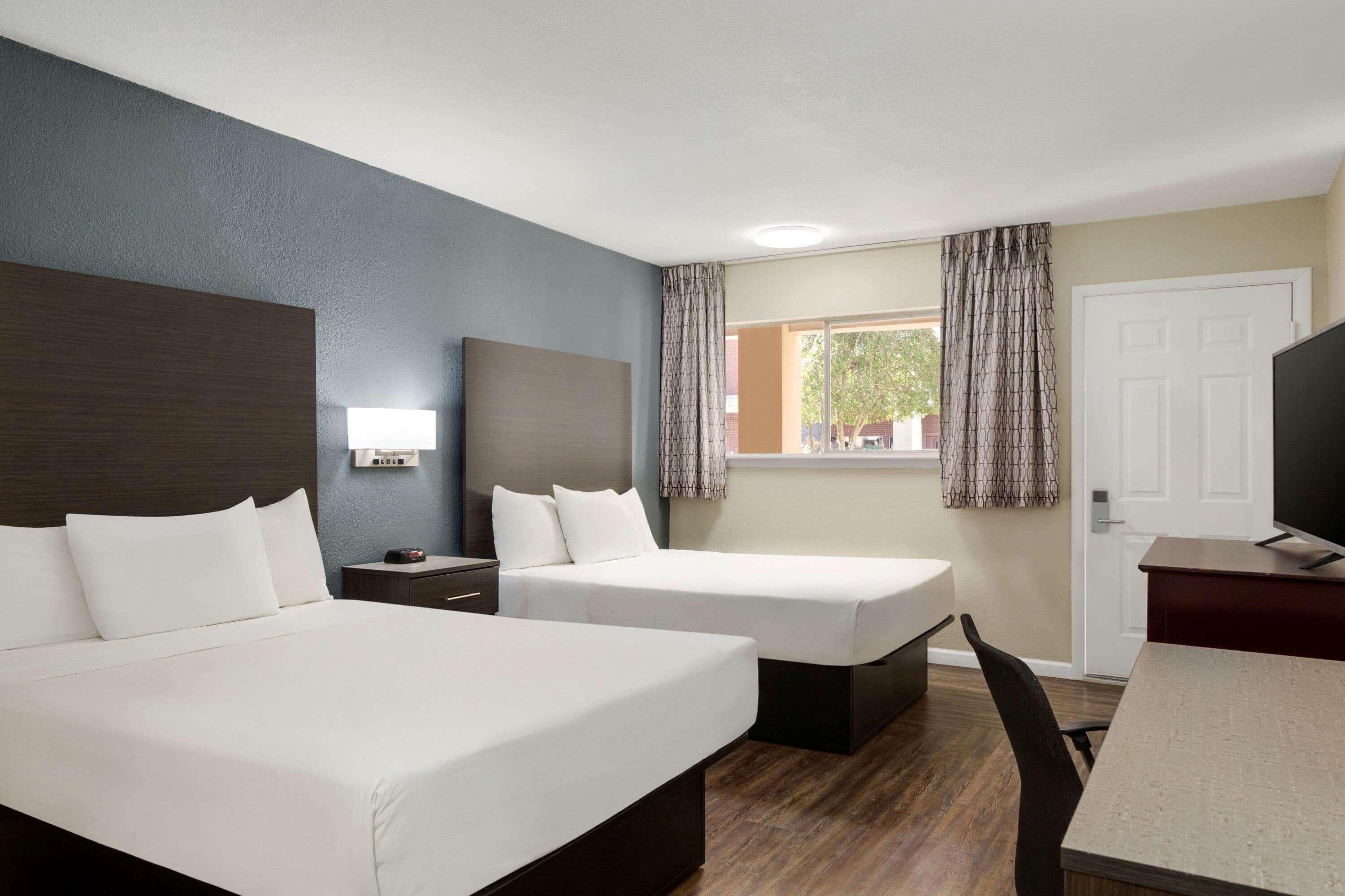 Days Inn By Wyndham Lawton Bagian luar foto